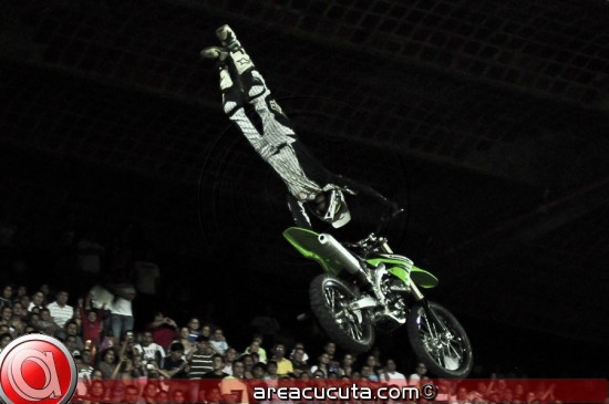 FOTOS ESPECTACULOS FREESTYLE Y MONSTER