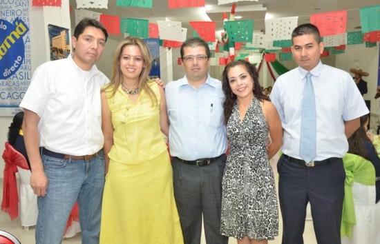 De Izq. a Der. Javier Delgado, director de ventas en Colombia de Palace Resorts; Fabiola Parra, gerente de ventas Copa Airlines; Erwin Echeverri, gerente de Viajes Jumbo; Dolly Cáceres, ejecutiva de ventas de Copa Airlines; Diomedes Velandia, ejecutivo de Lead Vacations.