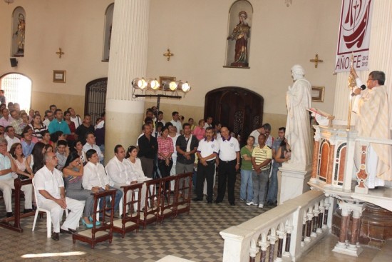 Posecion_Padre_Juan_Carlos