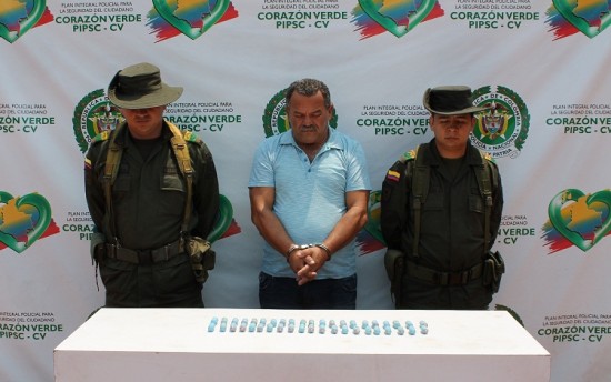 CAPTURADO_CON_DEDILES