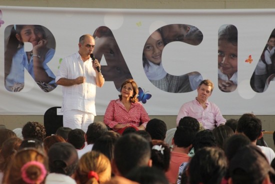 INAUGURARON_OFICIALMENTE_EL_MEGACOLEGIO