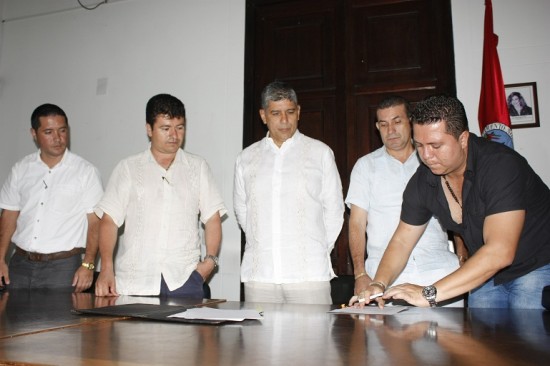 Firma_de_convenio_de_vivienda