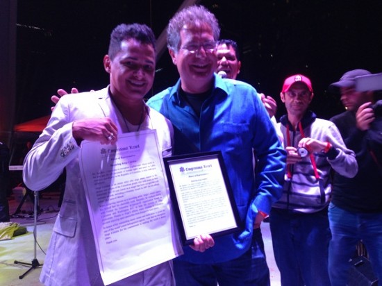 Jorge_Celeledón_recibió_un_reconocimiento_del_Congreso
