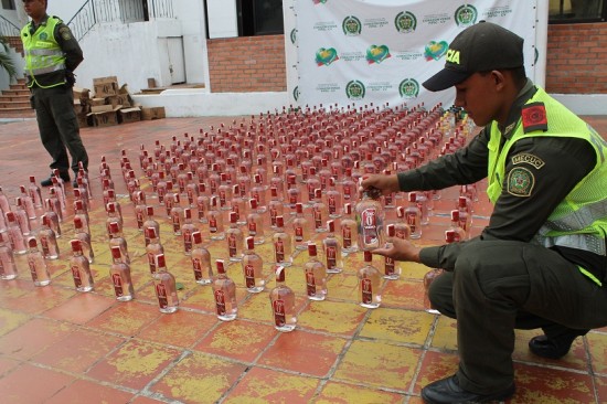 INCAUTADO_LICOR_DE_CONTRABANDO