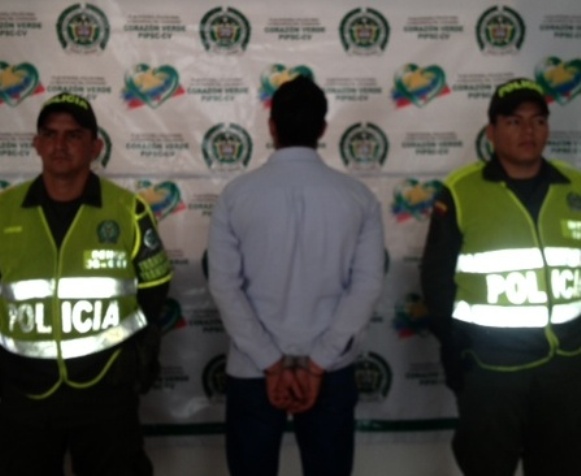 CAPT_FALSEDAD_DOCUMENTO