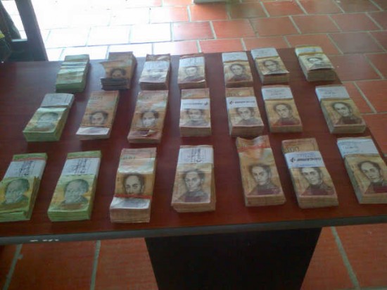 BOLIVARES_INCAUTADOS