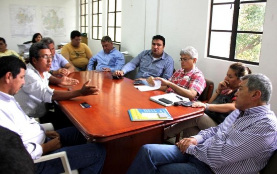COMUNIDAD_RURAL_Y_CARBONEROS_LLEGAN_A_UN_ACUERDO