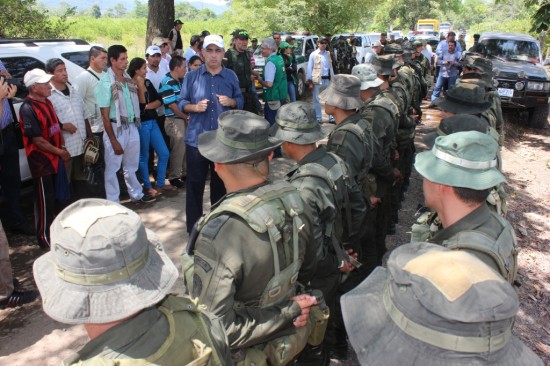 GRUPOS ESPECIALES DE EJÉRCITO Y POLICÍA CUSTODIAN A PALMARITO DONAMARIS