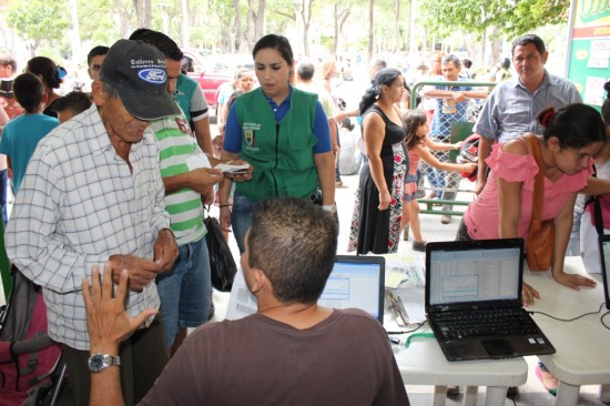 ALCALDE DONAMARIS COMPROMETIDO CON LOS DAMNIFICADOS DE LA OLA INVERNAL