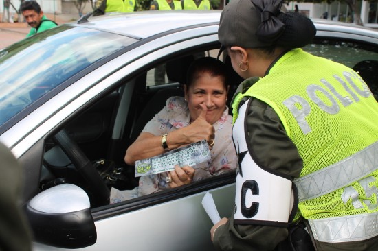 ENTREGA DE VOLANTES