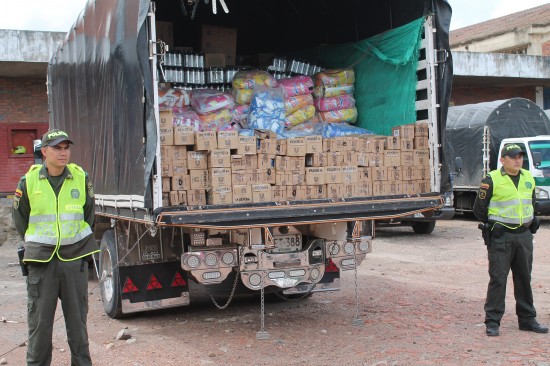 MERCANCIAS INCAUTADAS DE CONTRABANDO (7)