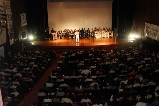 RESPALDO DE GREMIOS Y PROFESIONALES DE LA CIUDAD AL ALCALDE DONAMARIS EN LA RENDICIÓN DE CUENTAS