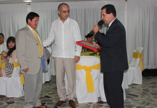 ALCALDE DONAMARIS, MIEMBRO HONORARIO DEL COLEGIO DE RECTORES OFICIALES DE NORTE DE SANTANDER