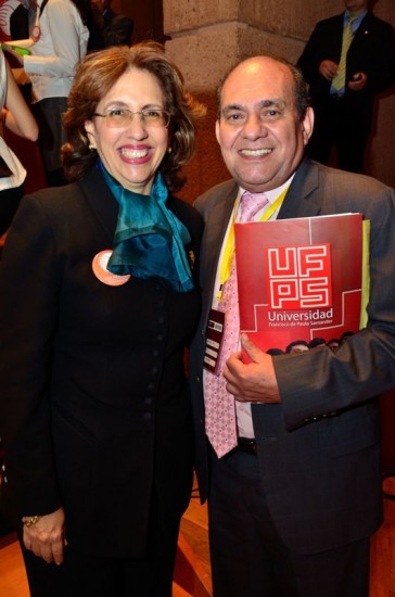 Patricia Martínez B. "Viceministra de Educación Superior de Colombia" y Hector Parra "Rector UFPS"