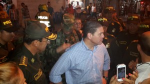 RECORRIDO DEL MINISTRO DE DEFENSA Y GENERAL RODOLFO PALOMINO EN ZONAS COMERCIALES DE CUCUTA (8)
