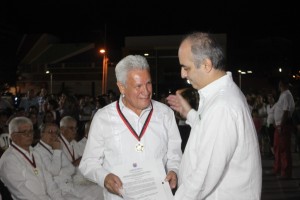 MÚSICOS RINDIERON HOMENAJE A CÚCUTA Y FUERON CONDECORADOS POR EL ALCALDE DONAMARIS