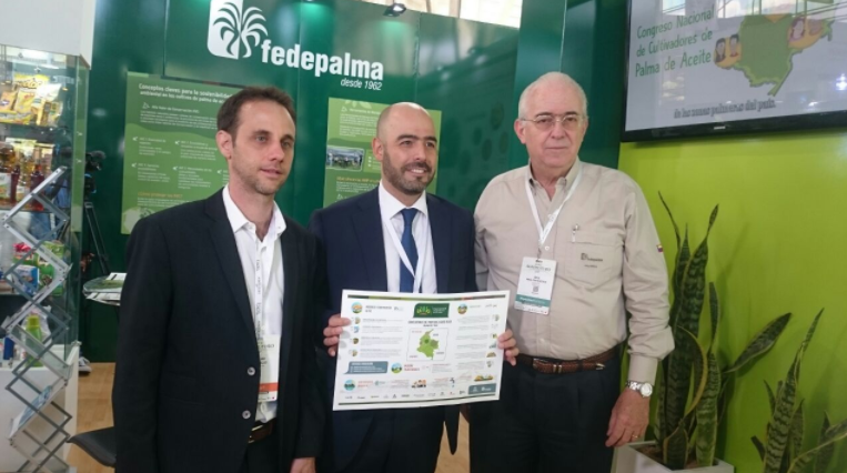 De izquierda a derecha: Ricardo Jaramillo, gerente de Agrofuturo; Jorge Bedoya,  presidente de la SAC y Jens Mesa Dishington,  presidente Ejecutivo de Fedepalma