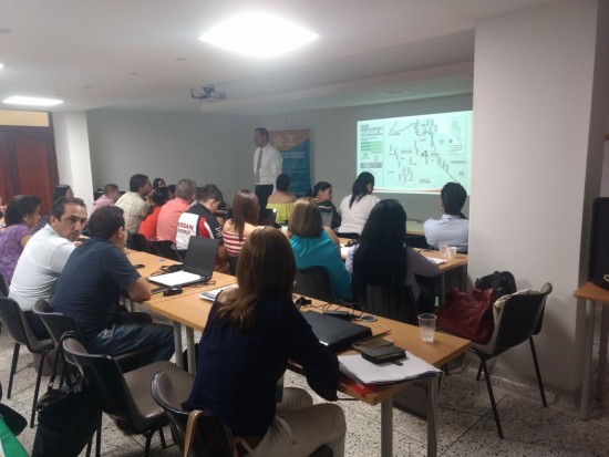 Pedagogía para la Paz con empresas y organizaciones sociales (4)