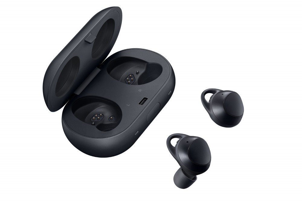 07 Gear IconX_Black_w.Case copia 1
