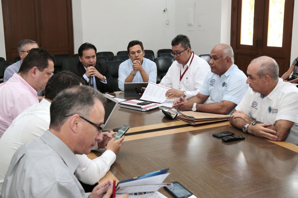 Reunión con viceministros de Transporte Andrés Chávez e infraestructura César Peñalosa (7)