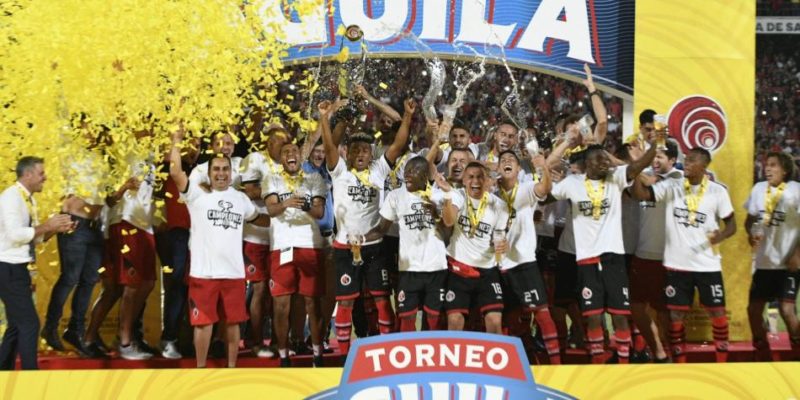 El estadio General Santander fue una fiesta, pues en 2019 los motilones volverán a jugar en la A.  Foto: EFRAÍN PATIÑO