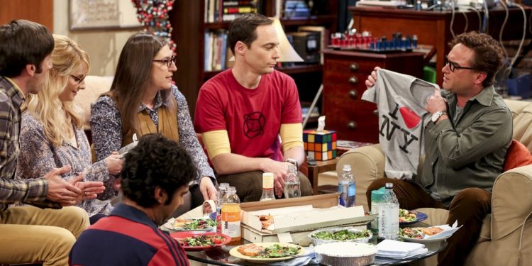 “The Wedding Gift Wormhole” – Pictured: Amy Farrah Fowler (Mayim Bialik), Sheldon Cooper (Jim Parsons) and Leonard Hofstadter (Johnny Galecki). Sheldon and Amy drive themselves crazy trying to figure out what “perfect gift” Leonard and Penny gave them for their wedding. Also, Koothrappali decides he wants to settle down and asks his father to arrange a marriage for him, on THE BIG BANG THEORY, when it moves to its regular time slot, Thursday, Sept. 27 (8:00-8:31 PM, ET/PT) on the CBS Television Network. Photo: Michael Yarish/CBS ©2018 CBS Broadcasting, Inc. All Rights Reserved.