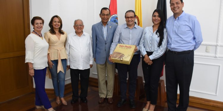 Yolanda Gallardo de Parada, Julieth Calderón Yaruro, Carlos Corredor Pereira, José Consuegra Bolívar, Silvano Serrano Guerrero, Jennifer Dávila Urbina y Luis Fernando Niño.