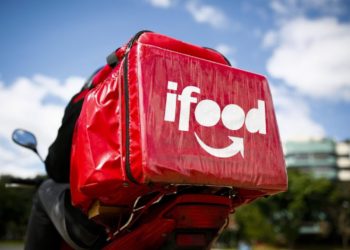 Entregadores de delivery da Ifood, motoqueiros e ciclistas, durante o perriodo da pandemia do coronavirus/ covid-19 , em Brasília.  Sérgio Lima/Poder360 22-05.2020