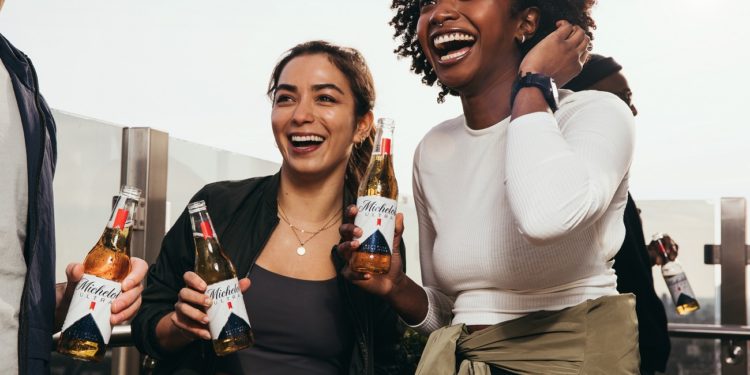 MICHELOB
Photos by: https://www.instagram.com/tomjoyphoto
Evergreen always on content for social channels and trade