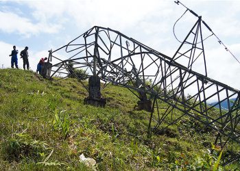 19 DE DICIEMBRE DE 2014. 
El atentado contra la torre de energía de Epsa que ocasionó apagón en Buenaventura dejó pérdidas superiores a los $600 millones en un día.