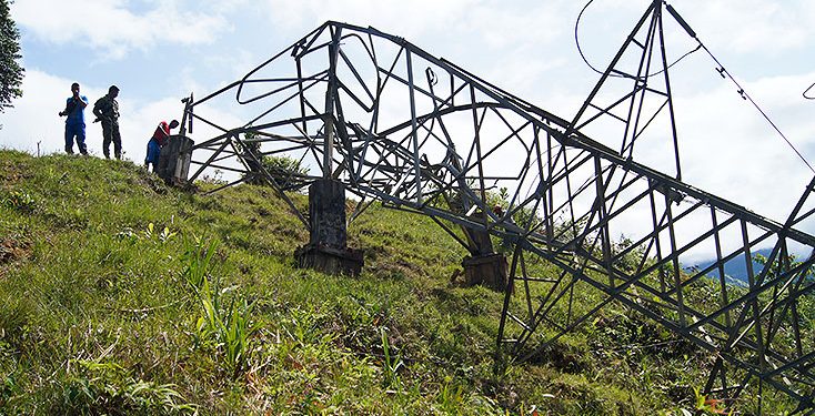 19 DE DICIEMBRE DE 2014.
El atentado contra la torre de energía de Epsa que ocasionó apagón en Buenaventura dejó pérdidas superiores a los $600 millones en un día.