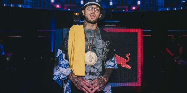 Elevn poses for a portrait at the Final Nacional Red Bull Batalla de los Gallos in Bogotï¿½, Colombia on October 31, 2020 // Kevin Molano / Red Bull Content Pool // SI202011080027 // Usage for editorial use only //