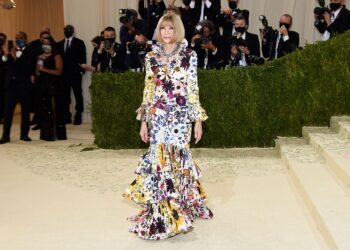 Mandatory Credit: Photo by Evan Agostini/Invision/AP/Shutterstock (12443182ac)Anna Wintour attends The Metropolitan Museum of Art's Costume Institute benefit gala celebrating the opening of the "In America: A Lexicon of Fashion" exhibition, in New York2021 MET Museum Costume Institute Benefit Gala, New York, United States - 13 Sep 2021