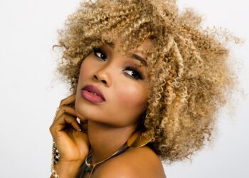 Beauty Curly Hair Woman Fashion Face Makeup Head