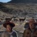 Teresa Mendoza (46) y Agustin Gutierrez (67) se dedican a la crianza de alpacas, la venta de su fibra es el principal sustento económico de los pobladores de la comunidad de Phinaya en Cusco, Peru. Perú posee la mayor cantidad de alpacas (85 %) en el mundo. Sin embargo, por efecto del cambio climático la crianza de estos camelidos se hace mas dificil debido a las heladas, sequias y escasez de pastos.