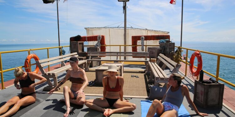SUMMER, MERISSA, MADDIE & TARA SUN BAITHING
