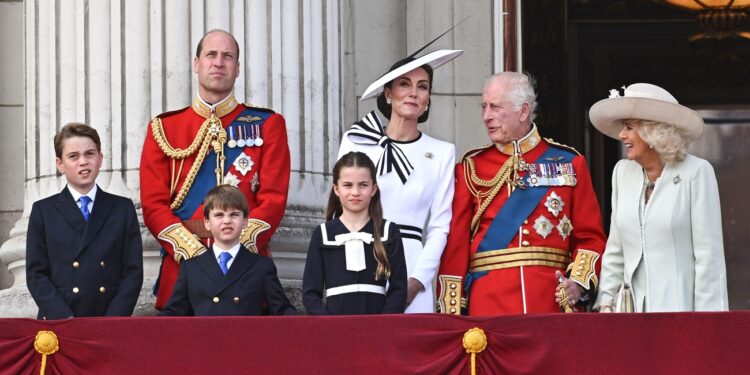 2XC9DF1 London, UK. June 15th, 2024.
The Princess of Wales, The Prince of Wales, Prince George, Princess Charlotte, Prince Louis, King Charles and Queen Camilla attend Trooping the Colour, London. Credit: Doug Peters/EMPICS/Alamy Live News