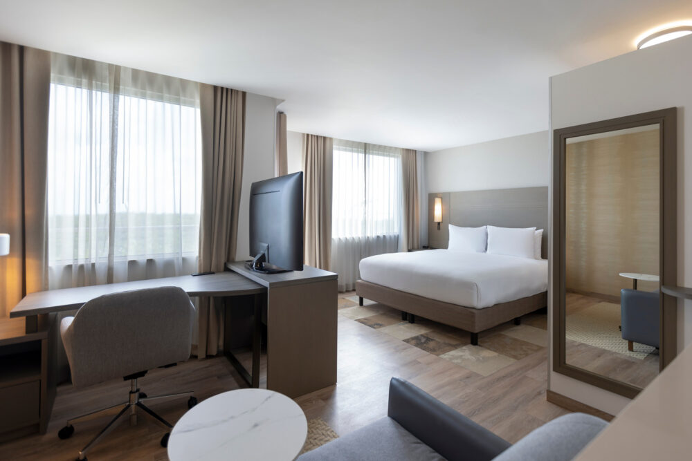 Hoteles redefinen las largas estadías