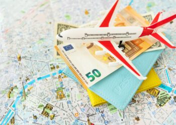 viajarás en aerolíneas low cost en vacaciones ten en cuenta esto para evitar dolores de cabeza