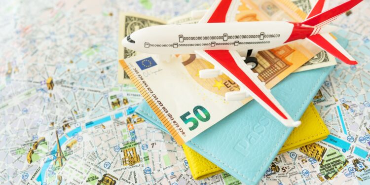 viajarás en aerolíneas low cost en vacaciones ten en cuenta esto para evitar dolores de cabeza