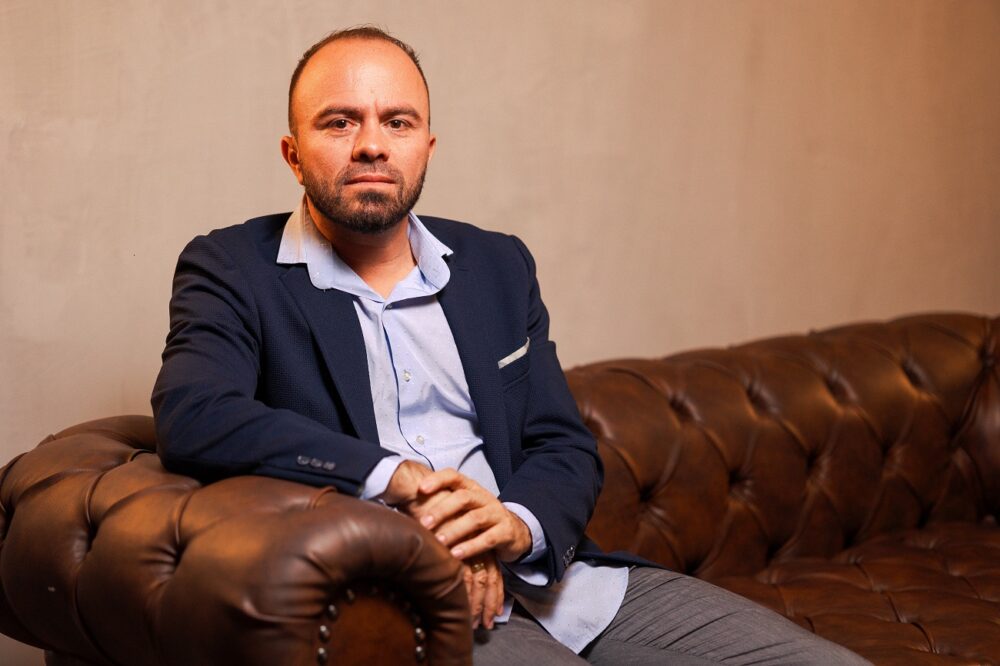baudo pineda, ceo de refácil