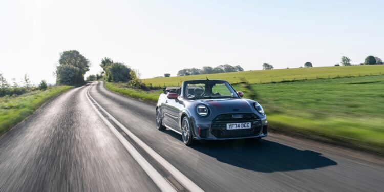 p90627703 lowres mini john cooper wor