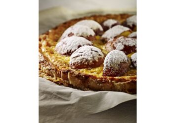 tarte feuilletée aux pêches jaunes et au safran 01
