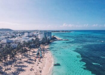dest colombia san andres beach gettyimages 1140082651 universal within usage period 78473 compressed