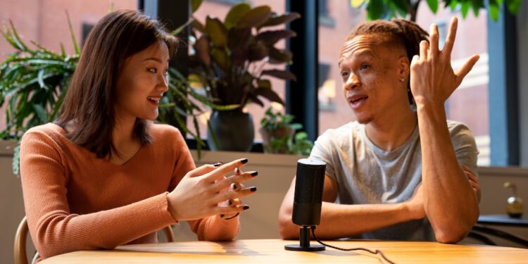 jbl quantum stream lifestyle image podcast 904x560