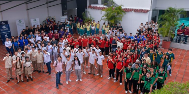 los participantes, denominados “rallybuilders”