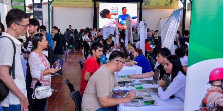 más de 20 empresas conectaron el talento de jóvenes y adultos con oportunidades laborales