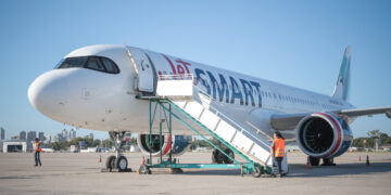 avión jetsmart escalinata 1.jpg