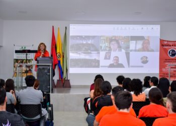 expertos de colombia, perú y argentina compartieron herramientas para el fortalecimiento de la salud